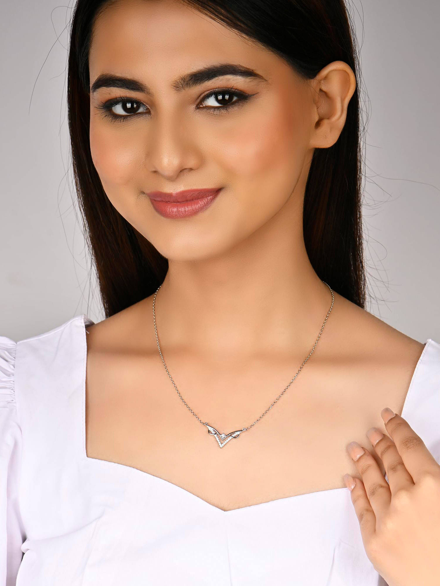 RACHIVA 925 Sterling Silver V Shape Pendant Necklace