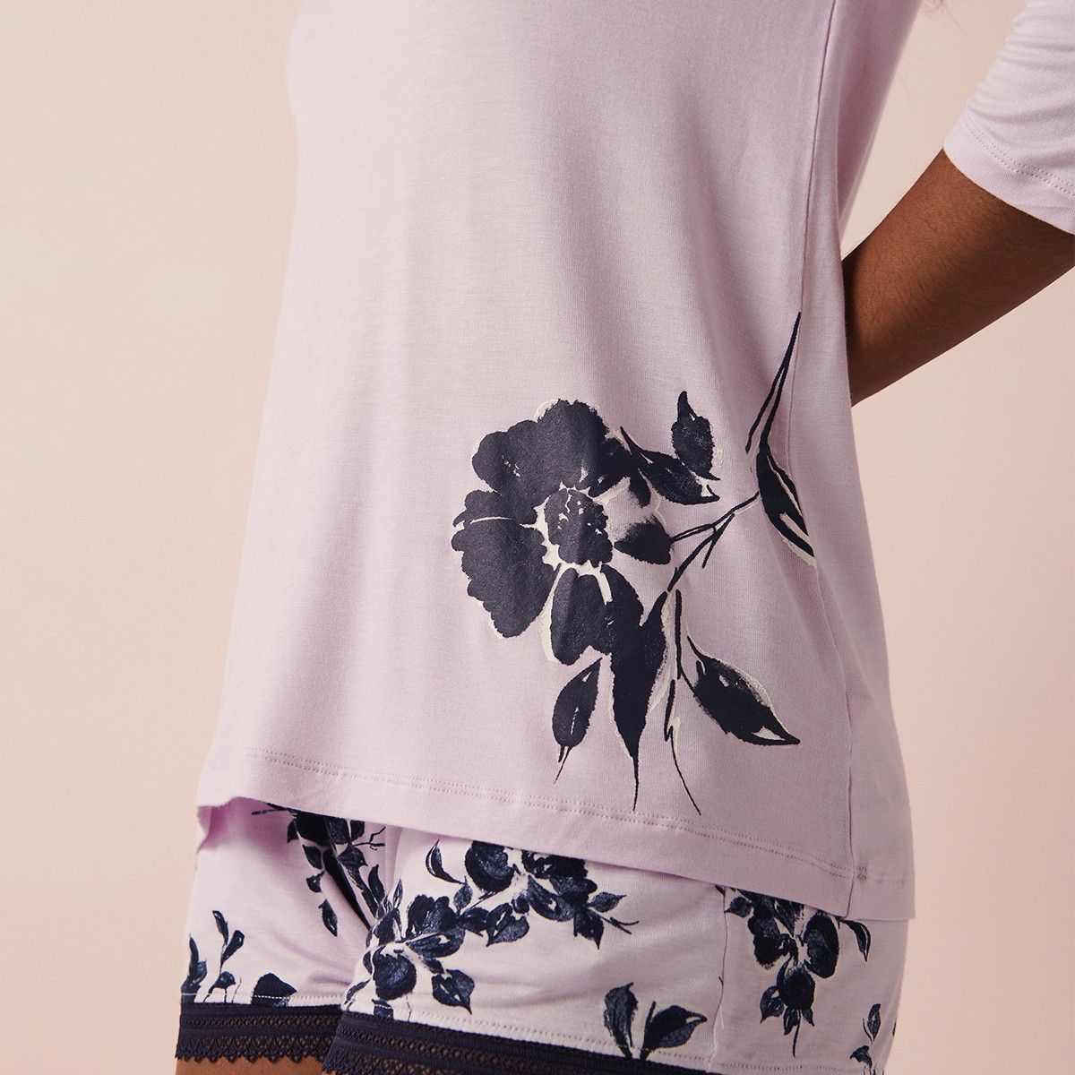 Buy La Vie En Rose Timeless Beauty Three Fourth Sleeve - Purple Online Buy La Vie En Rose Timeless Beauty Three Fourth Sleeve - Purple Online