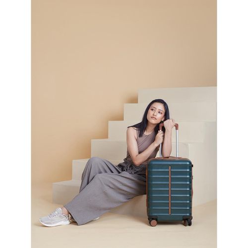 Buy Assembly Lightweight Hard sided Small Cabin Trolley Bag (53 Cm