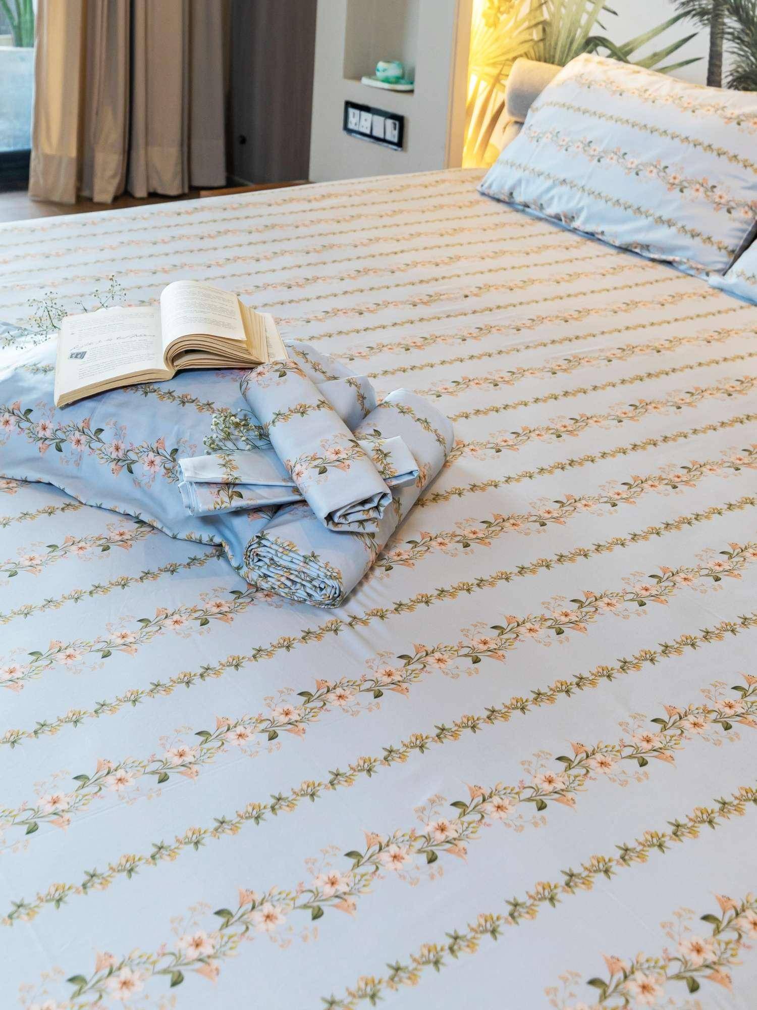 Reysha Blue Vine Whisper 400 TC Cotton Queen Bedsheet with 2 Pillow Covers