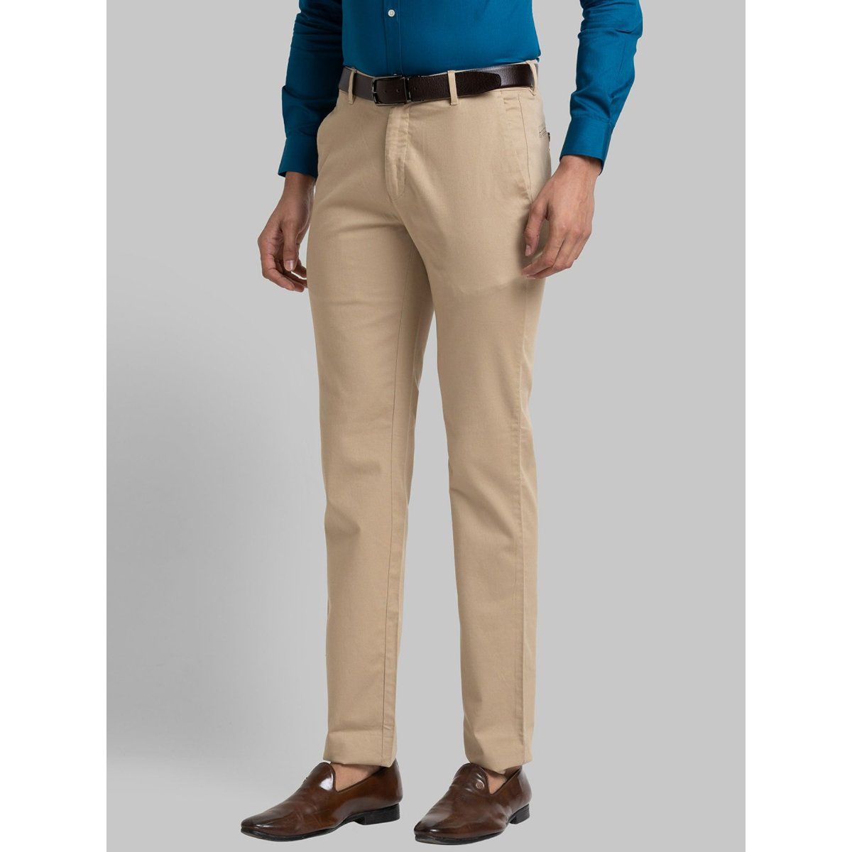 Buy Raymond Men Cream Coloured Slim Fit Solid Regular Trousers - Trousers  for Men 9537579 | Myntra