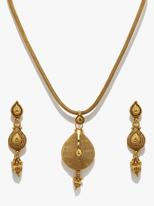 Sia Ethnic Wear Pendant Set At Nykaa Com You'll receive email and feed alerts when new items arrive. nykaa