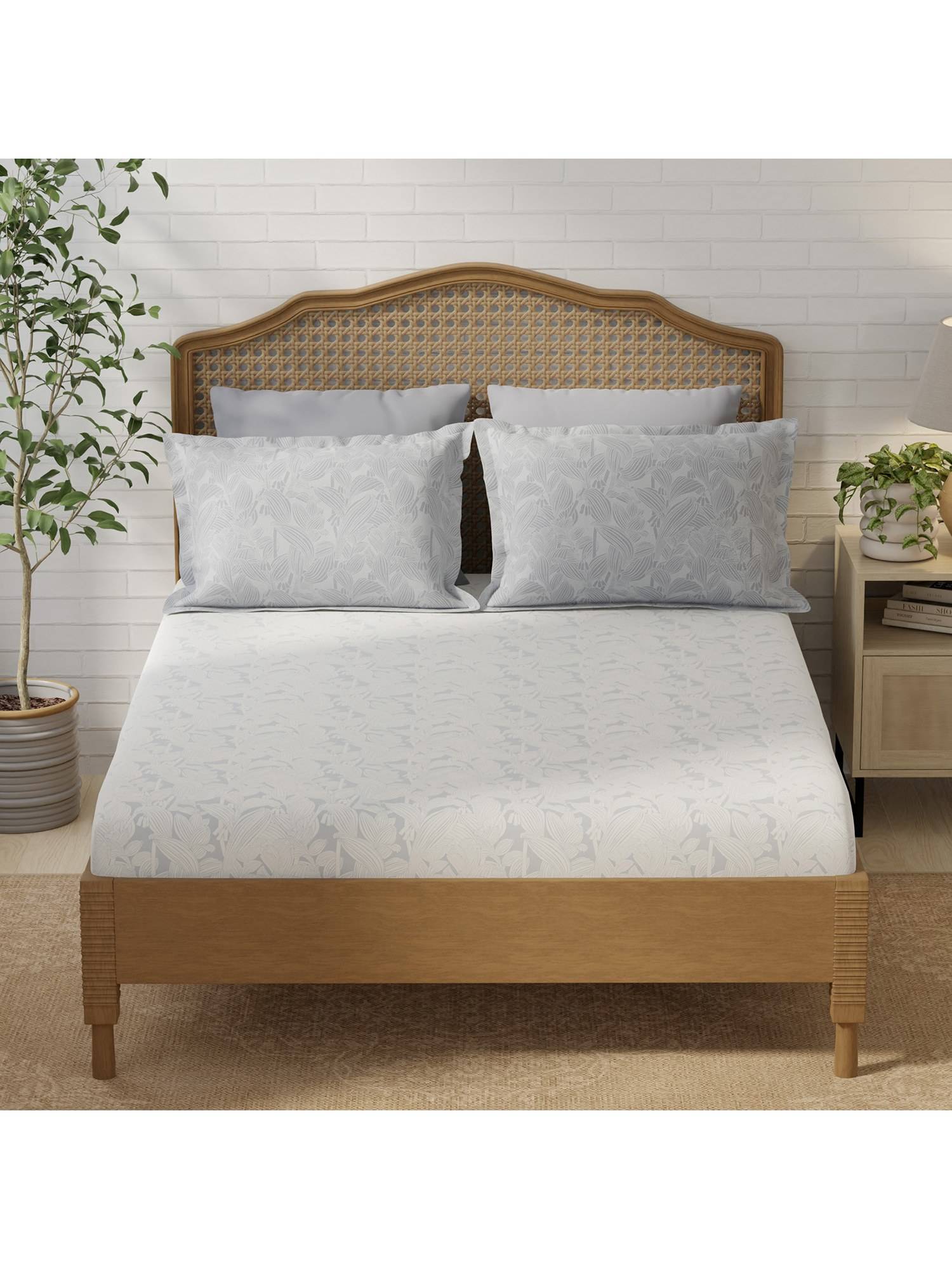 Layers Pristine Cotton Grey Floral Fitted Bedsheet with 2 Pillow Covers (King)
