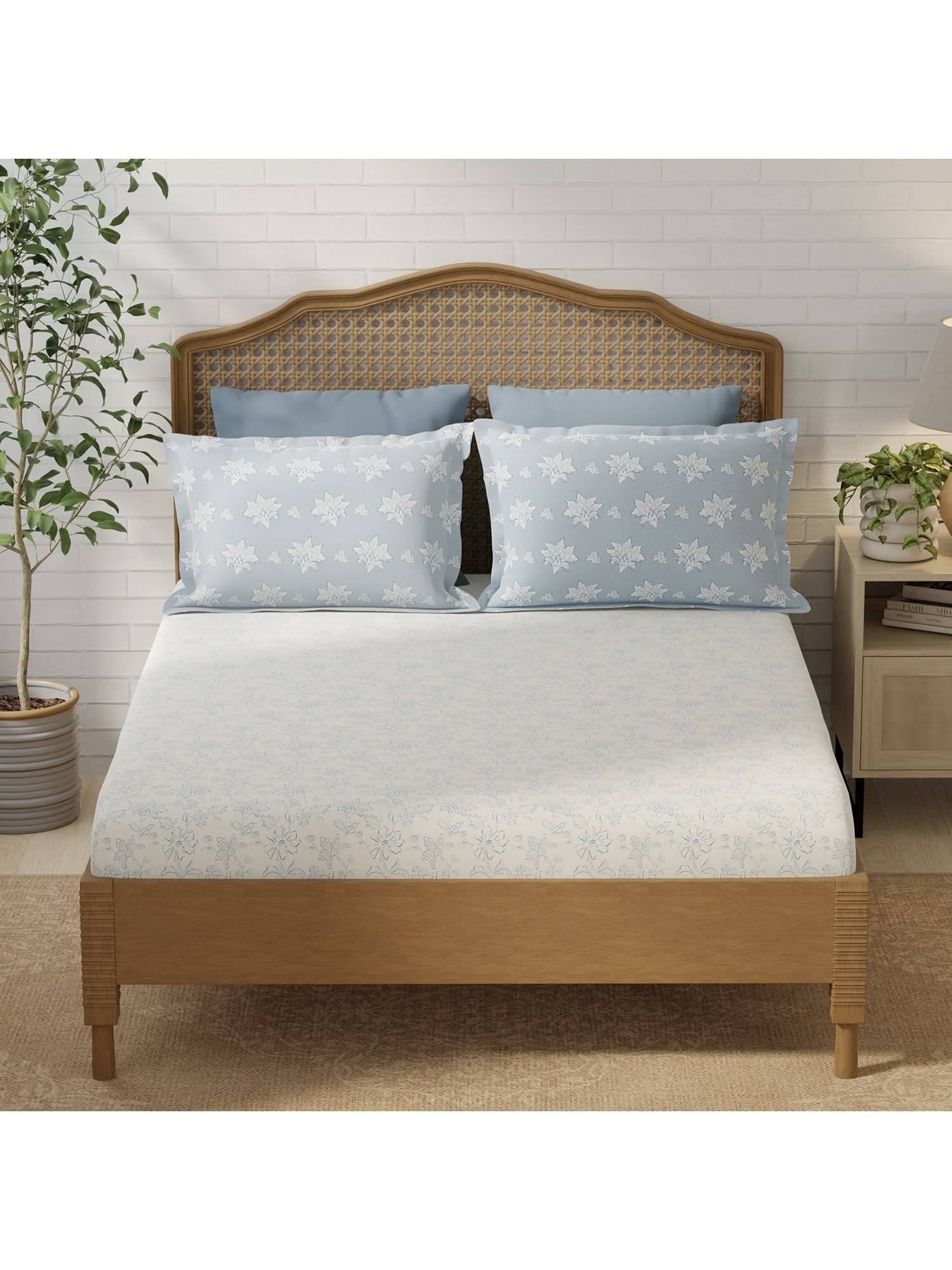 Layers Pristine Cotton Blue Floral Fitted Bedsheet with 2 Pillow Covers (King)