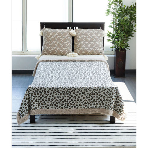 PLUCHI Leopard Design Pale Whisper Cotton Knitted Single Bed Blanket  layered with Warm Sherpa