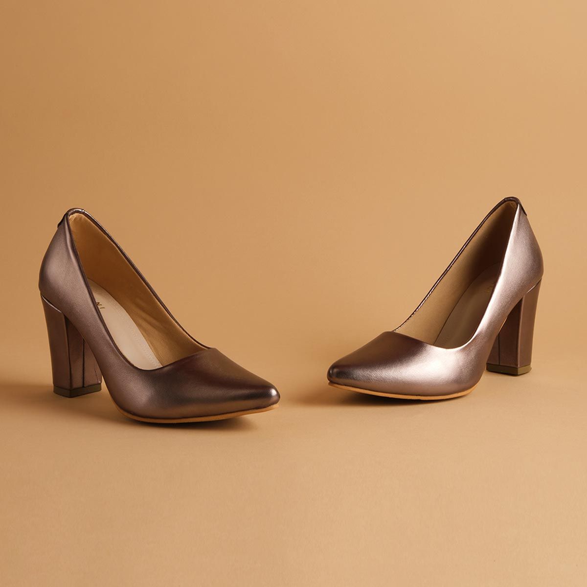 Eridani Solid Gunmetal Meghan Pumps Buy Eridani Solid Gunmetal Meghan