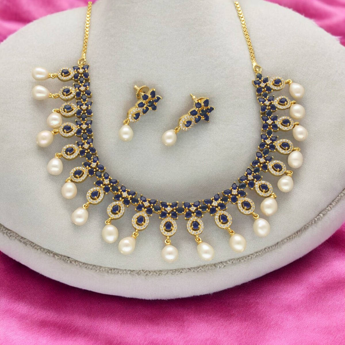Sri Jagdamba Pearls Roshan Pearl Necklace with Pair Of Earrings