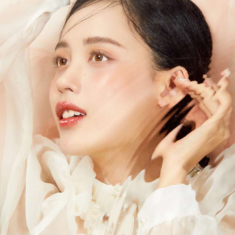 I M MEME Lip Silhouette Gloss Tint 01 Formal Beige Buy I M MEME Lip i-m-meme-lip-silhouette-gloss-tint-01-formal-beige-buy-i-m-meme-lip
