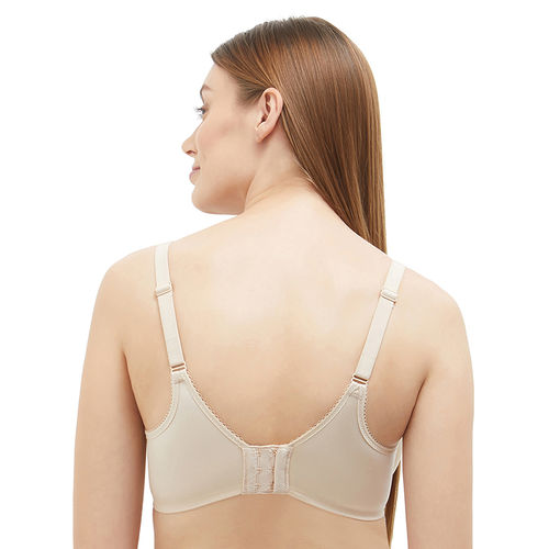 Buy Wacoal Basic Beauty Padded Wired Full Coverage Full Support Everyday  Comfort Spacer Cup Bra (38D) Online