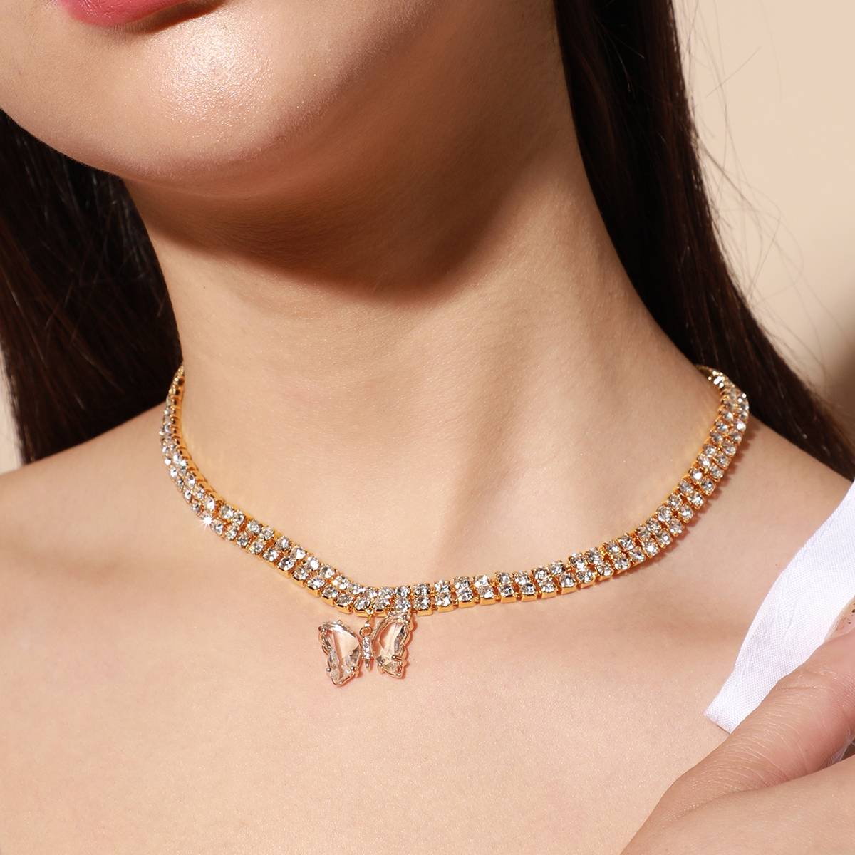 SOHI Gold Plated Designer Party Necklace for Women