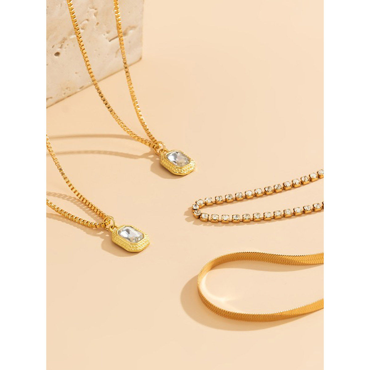 Vintage 1960s 9ct Yellow Gold Unicorn Charm Necklace – Mayveda Jewelry