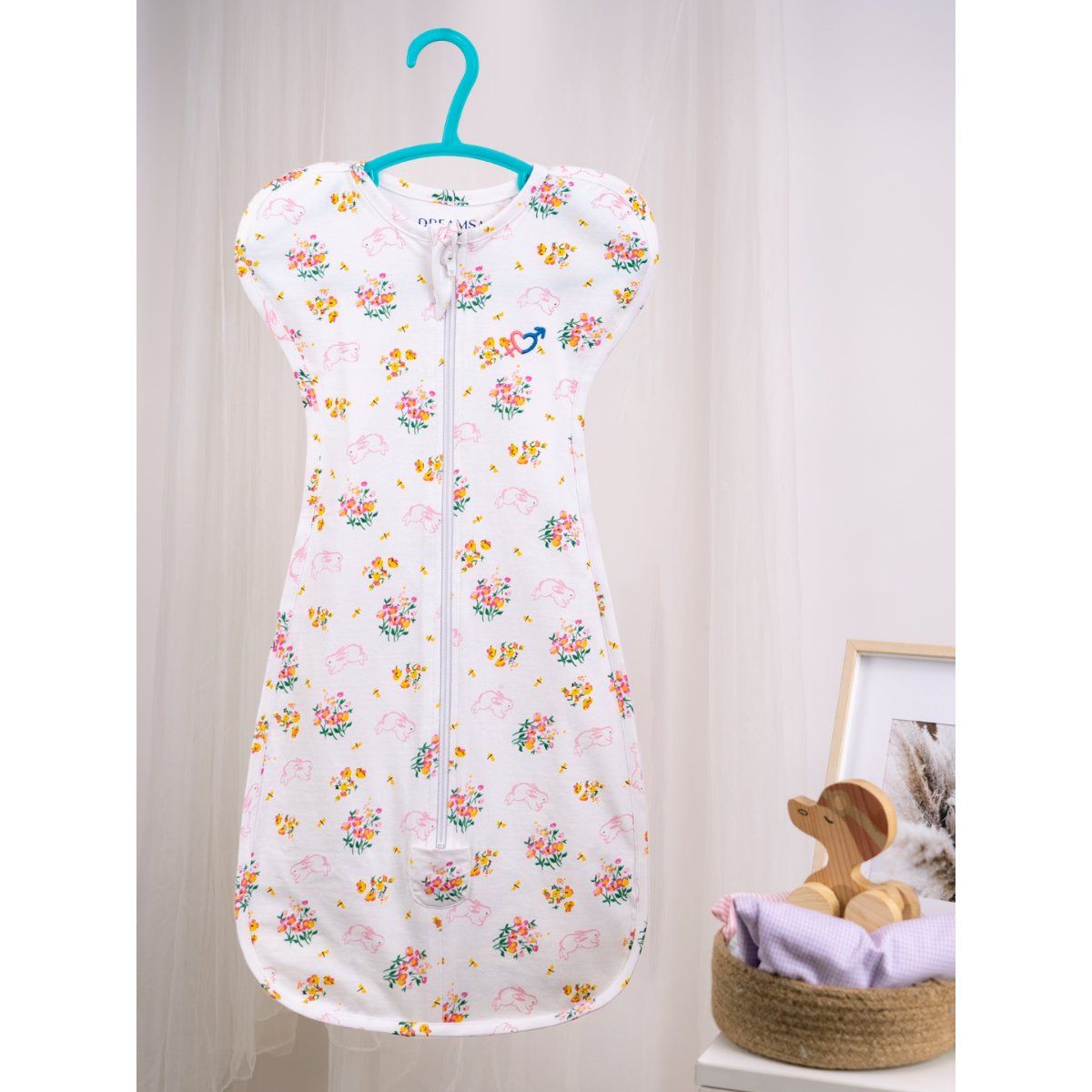 Haus & Kinder Dreamsack Snug Swaddle for Baby to Sleep with Hands Up