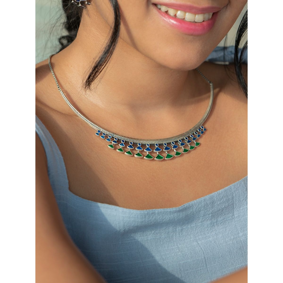 Shaya by CaratLane Necklaces and Chokers : Buy Shaya by CaratLane The  Shopaholic Bag Charm Necklace Online