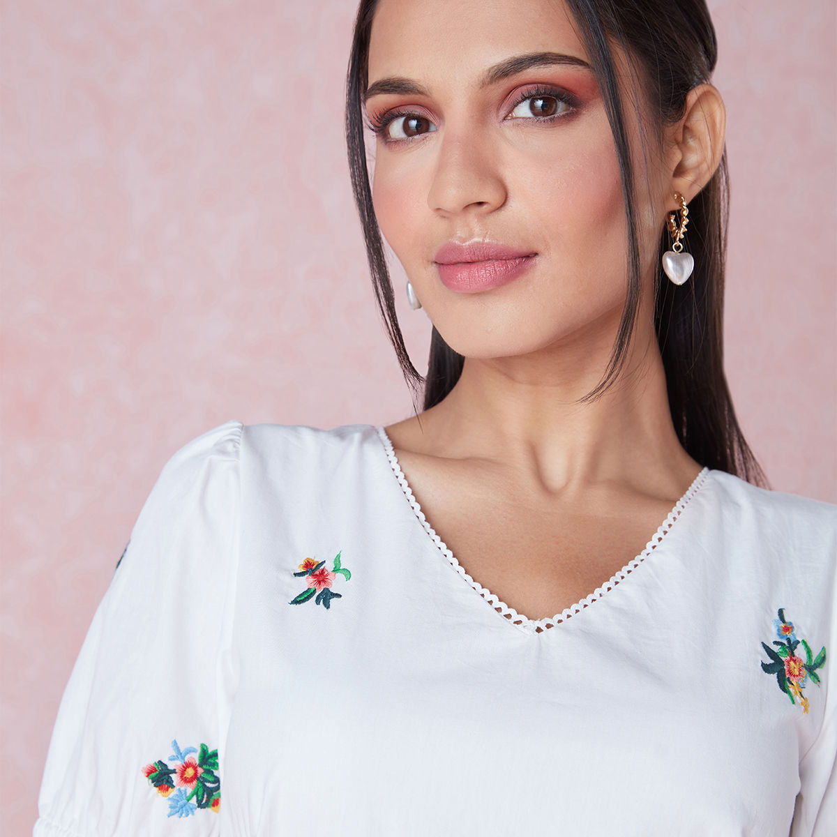 Twenty Dresses By Nykaa Fashion White Embroidered V Neck Tiered Floral ...