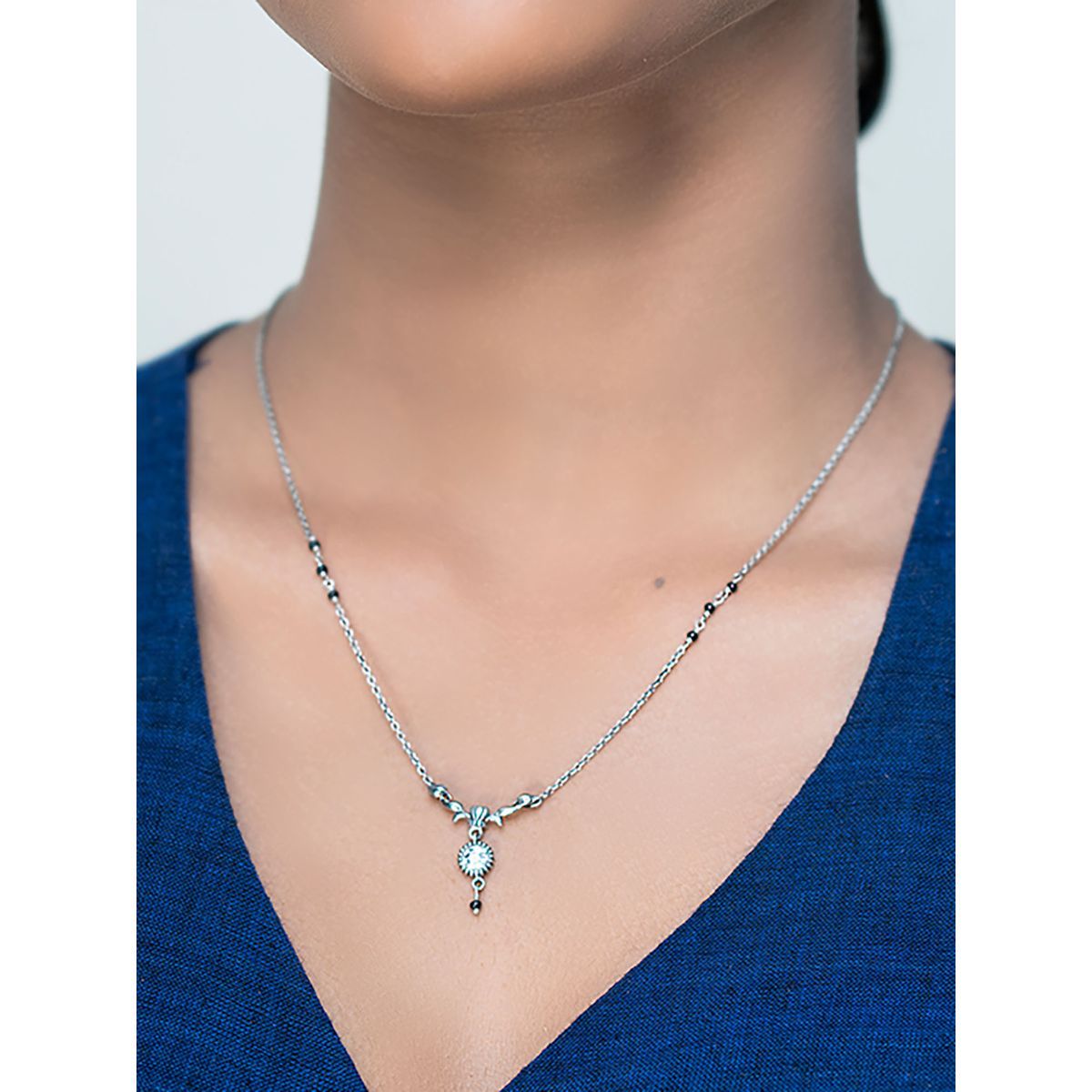 Caratlane silver necklace Clearance