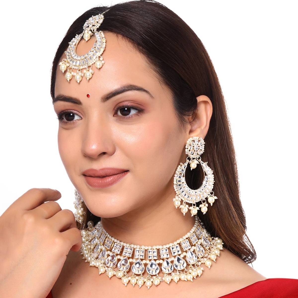 Yellow Chimes White Kundan and Pearl Beaded Jewellery Set With Maangtikka