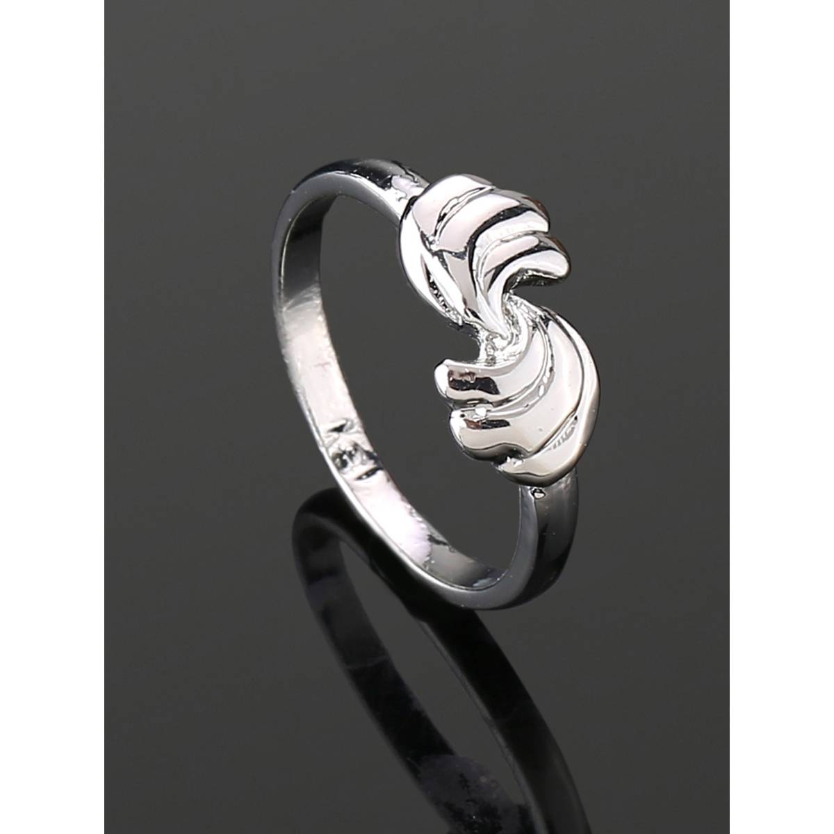 Estele Rhodium Plated Twisted Wings Finger Ring For Girls & Women