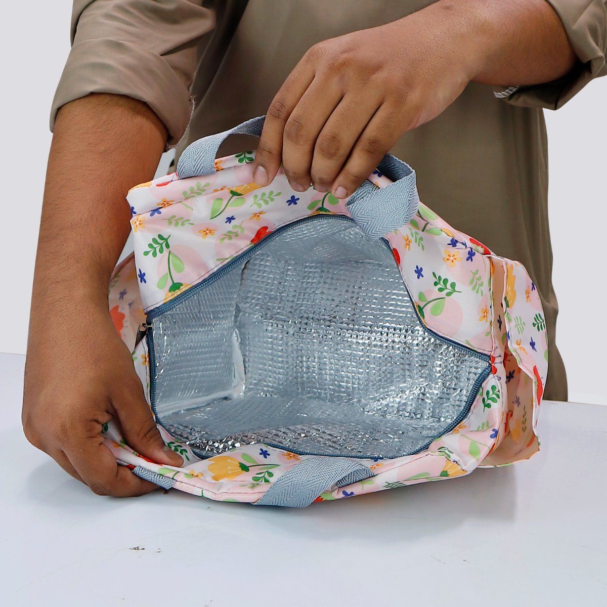 Buy NFI Essentials Pink Unisex Insulated Large Lunch Bag Online