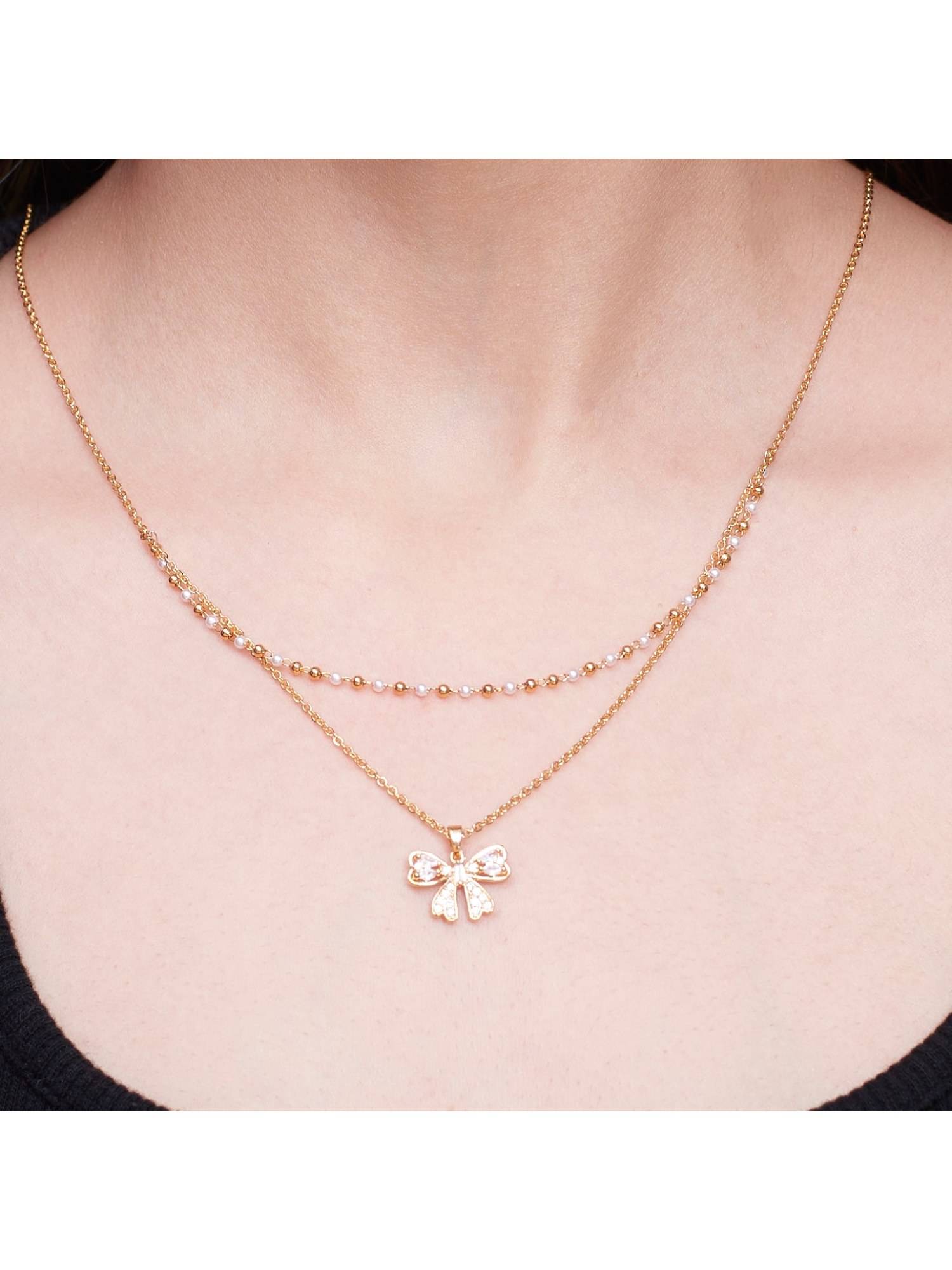 Salty Women White Everlasting Bloom Necklace