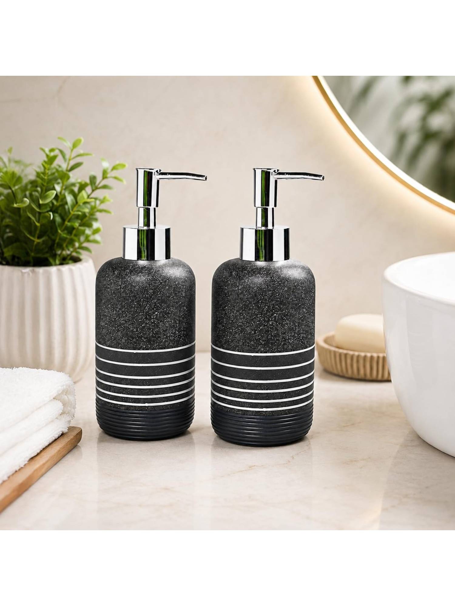 Voncasa Grey Ribbed Polyresin Soap Dispensers (Pack of 2)