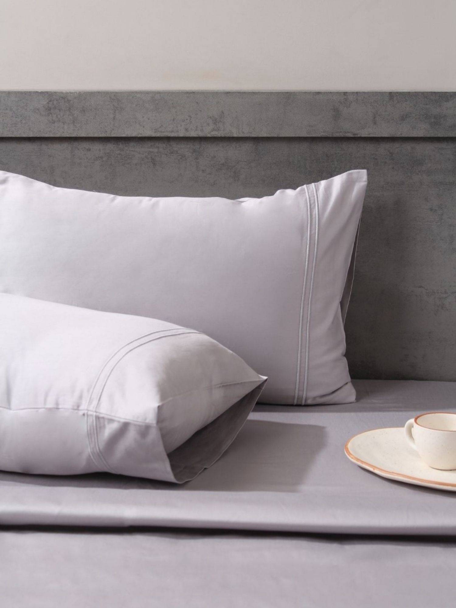 House of Owlet Soft Grey 400TC Cotton Super king Bedsheet with 2 Embroided Pillow Covers