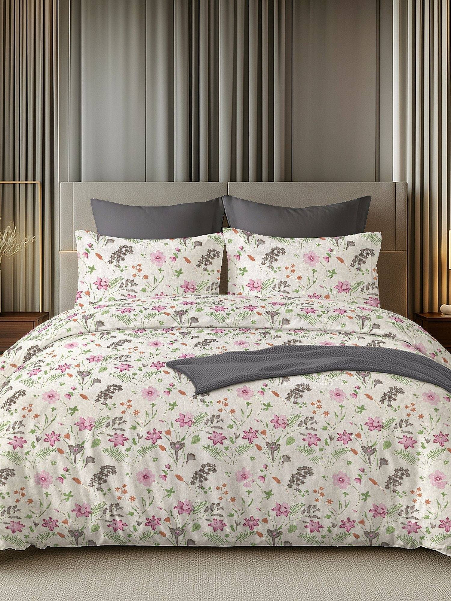 House of Owlet White & Pink 144TC 100% Cotton Superking Bedsheet with 2 Pillow Covers