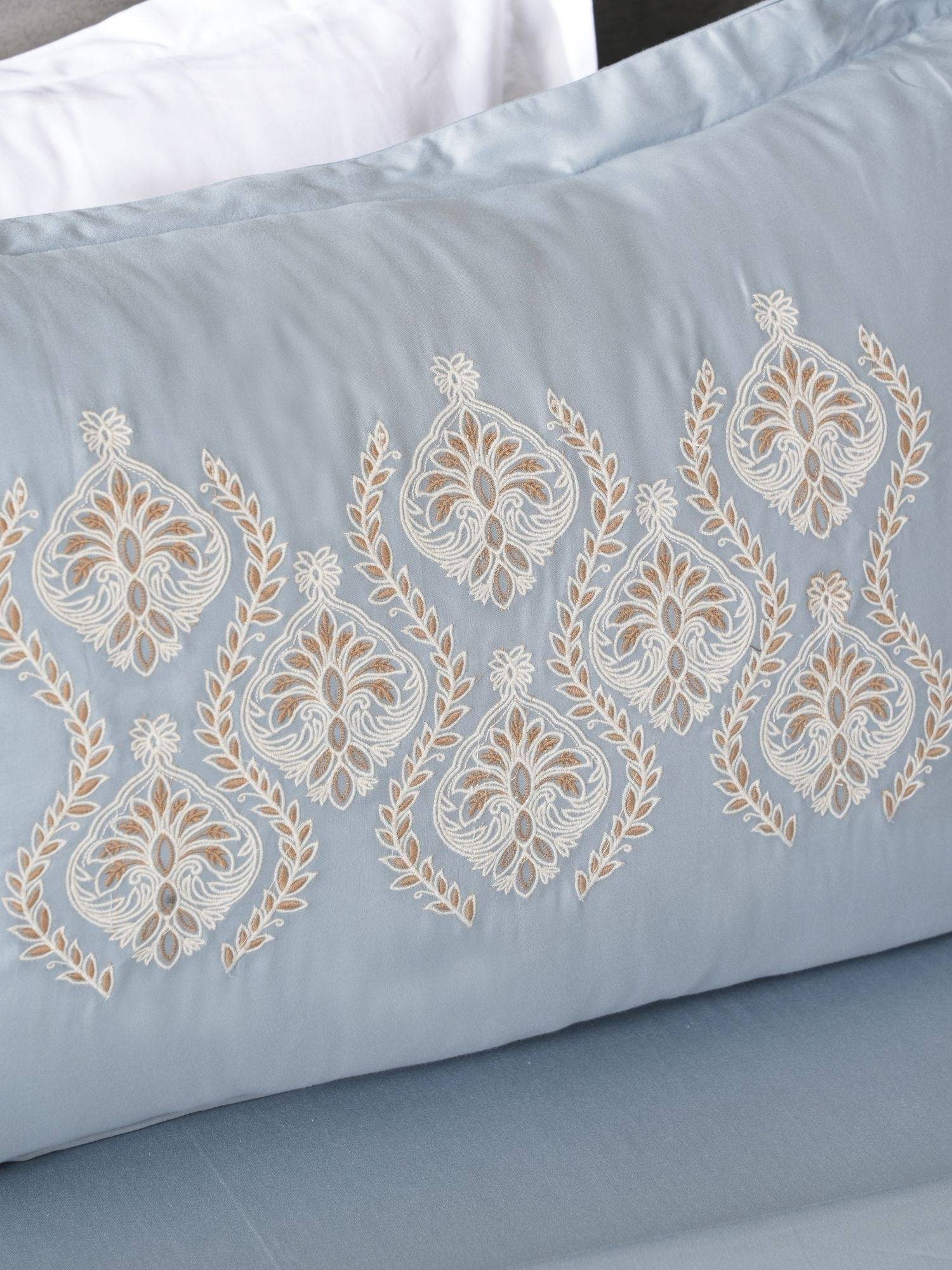 House of Owlet Steel Blue 300TC Super king Bedsheet With 2 Pillow Covers