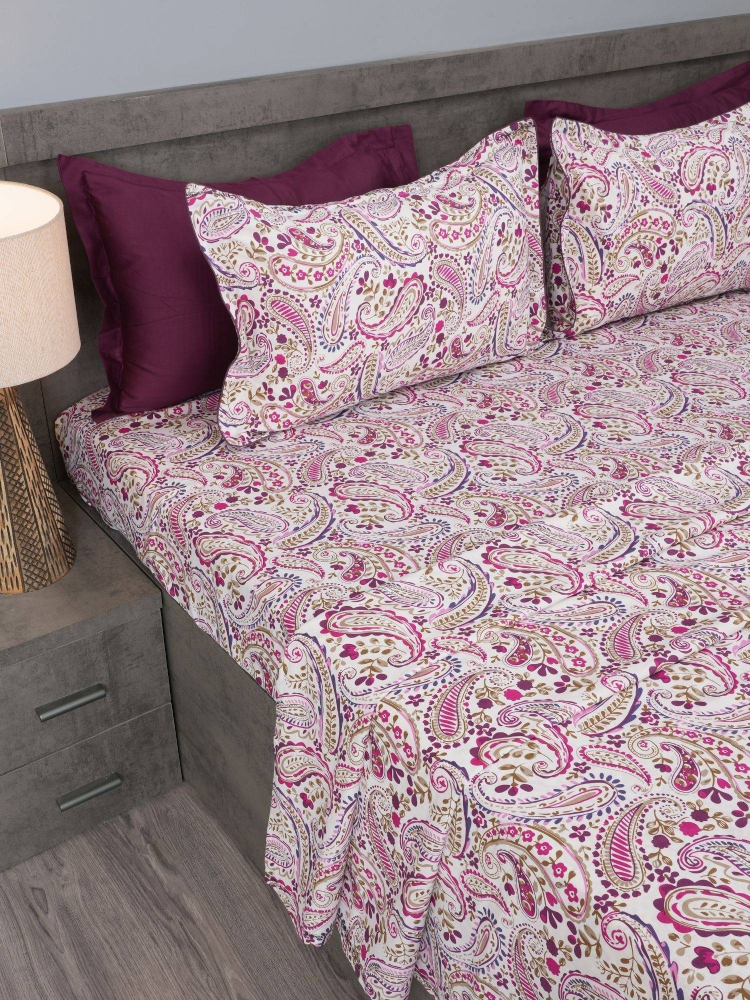 House of Owlet Violet Bohemian Paisley 210 TC 100% Cotton Superking Bedsheet with 2 Pillow Covers
