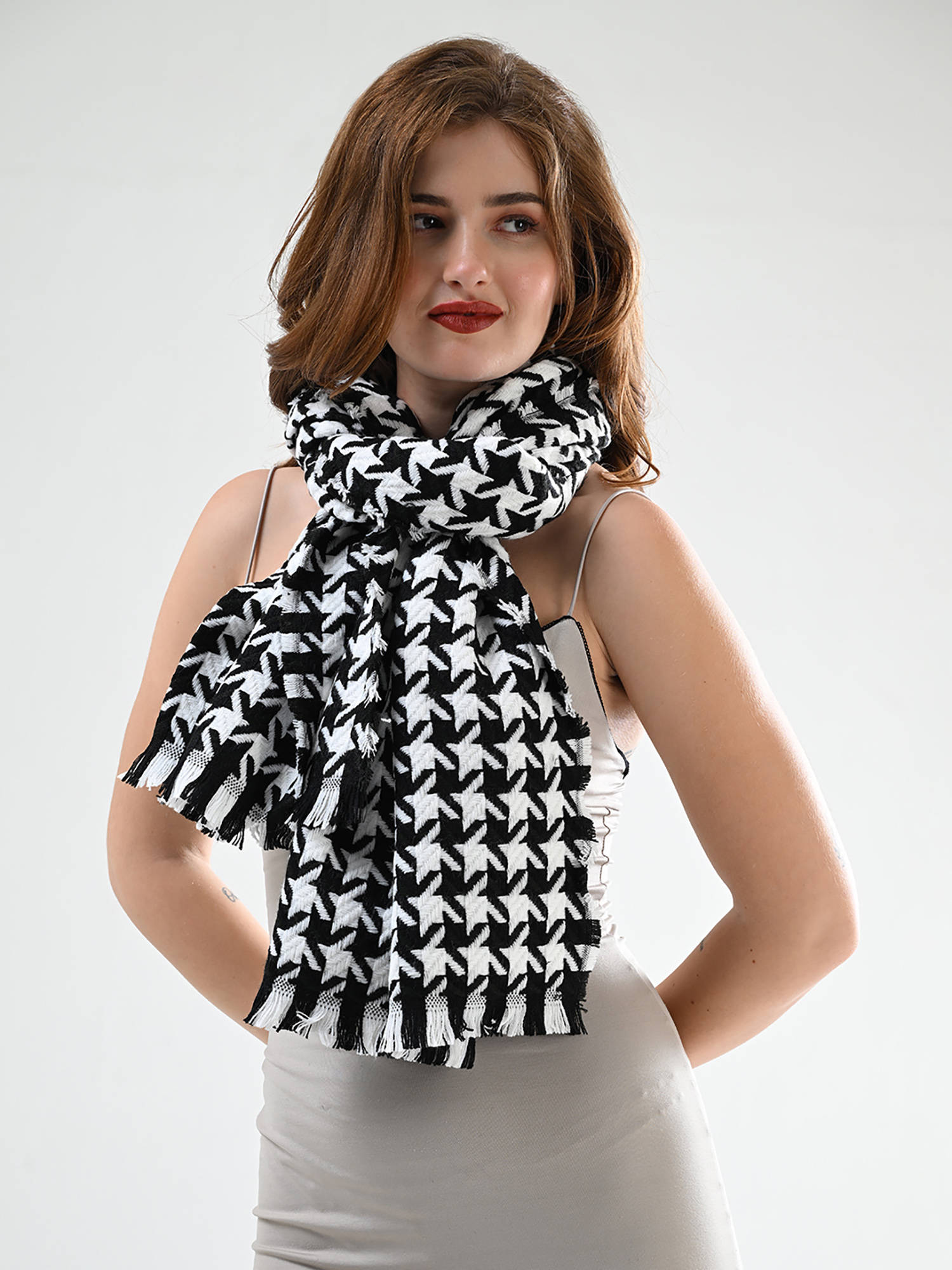 CAZZANO Womens Winter White Viscose Shawl
