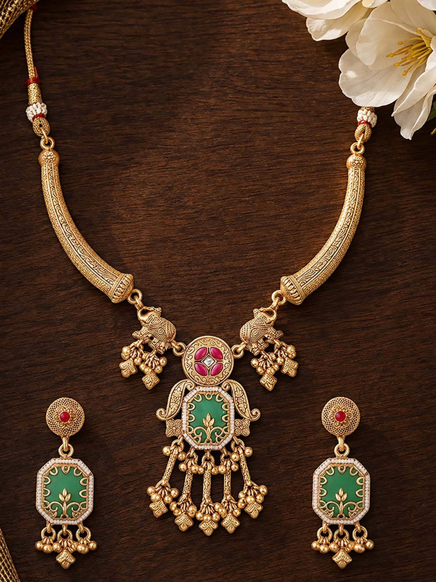 OOMPH Gold Kashmiri Necklace Set - Rajwadi Hasli Jewellery Set