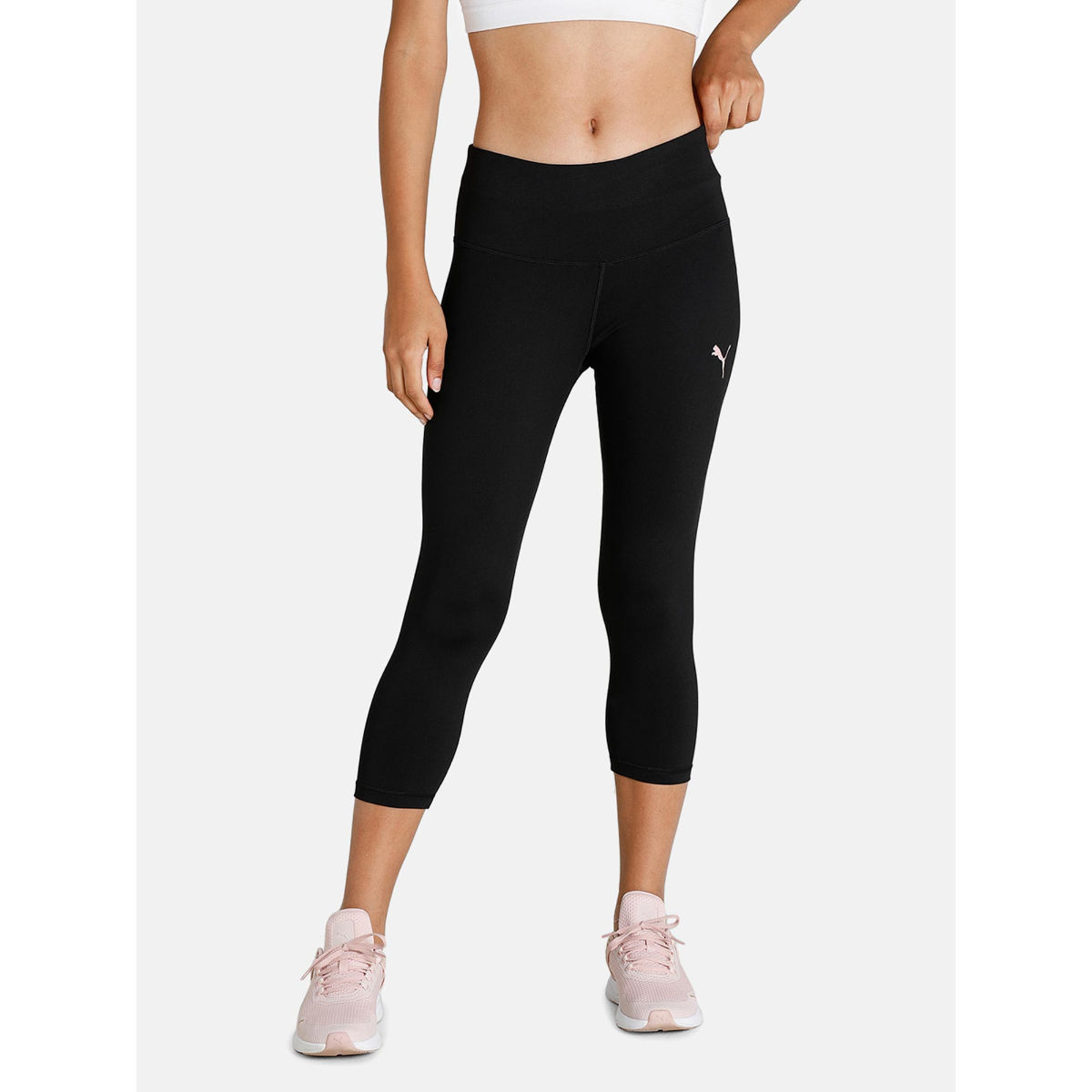 Buy Women's Skinny Fit Solid 3/4 Leggings with Elasticised Waistband Online  | Centrepoint Oman