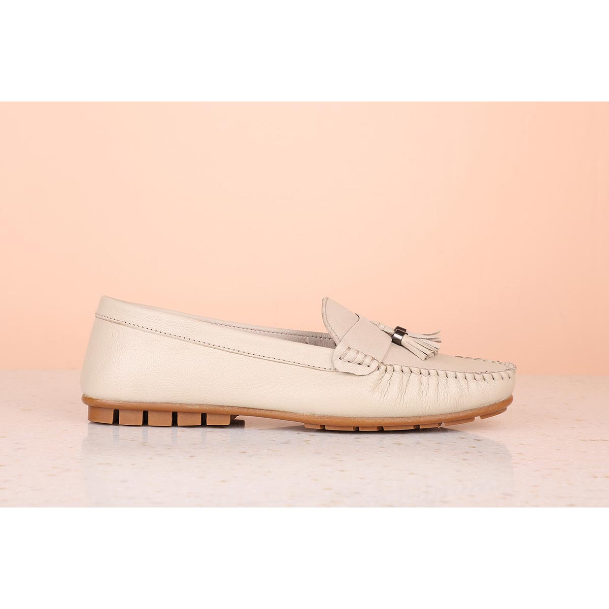 moccasins beige