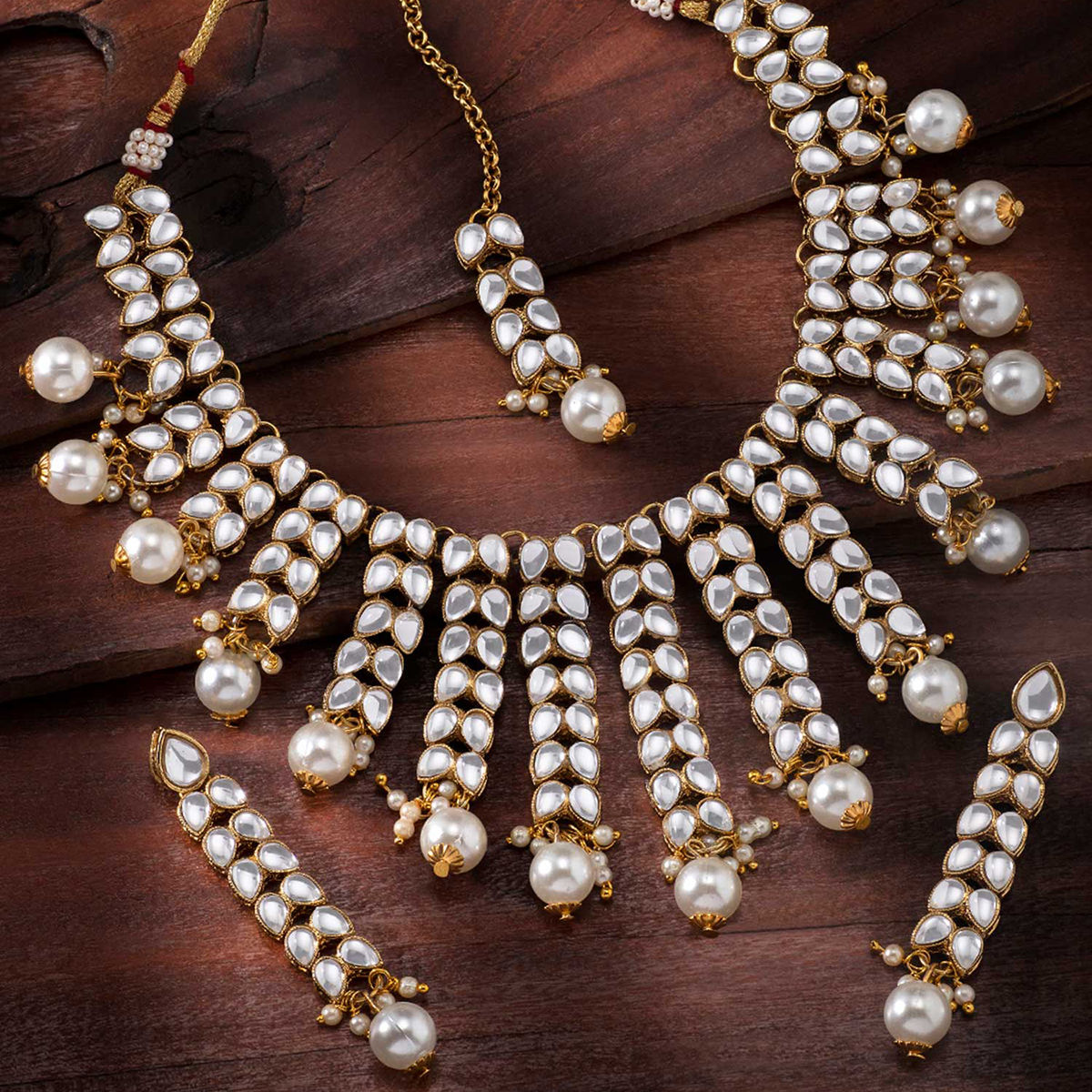 Buy/Send Baheera Pearl Necklace Set Online- FNP