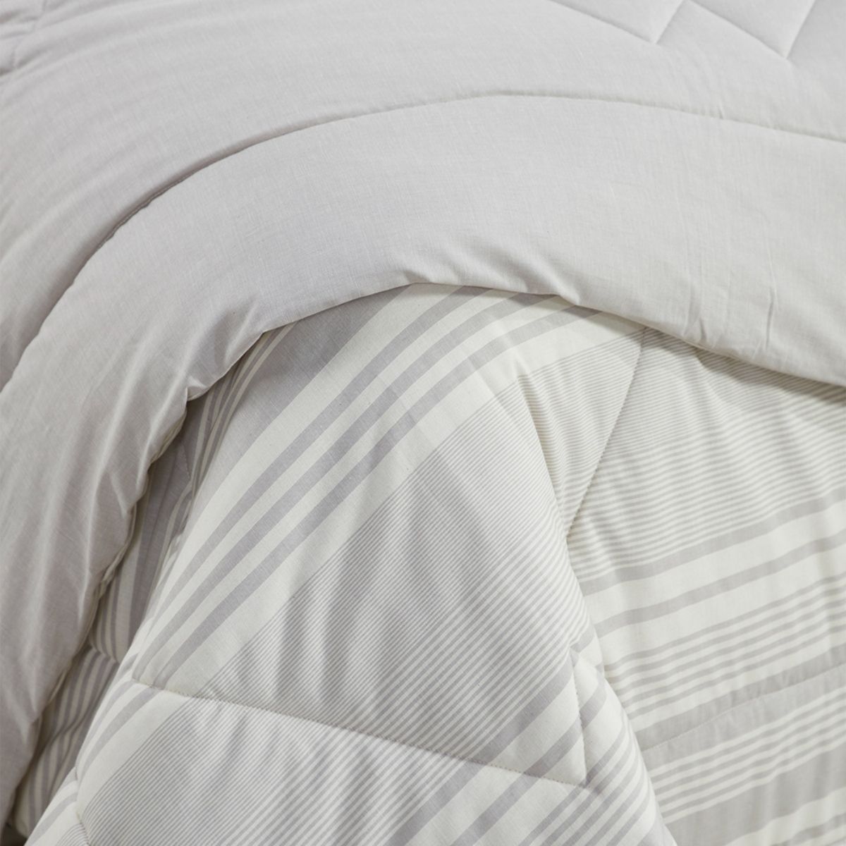 Trident King Size Comforter Blanket, 130 Thread Count, Polycotton Shell