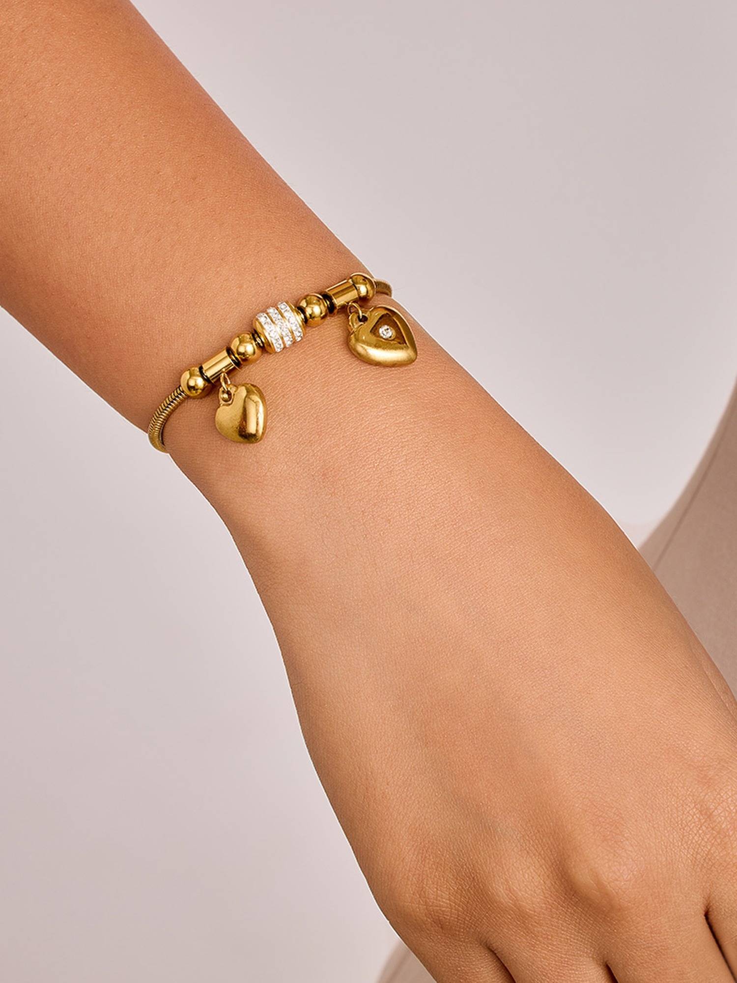ELRA 18K Gold Plated Heart Charm Bracelet Stainless Steel Waterproof & Anti-Tarnish