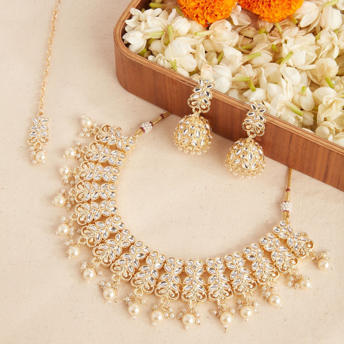 Nykaa store necklace set