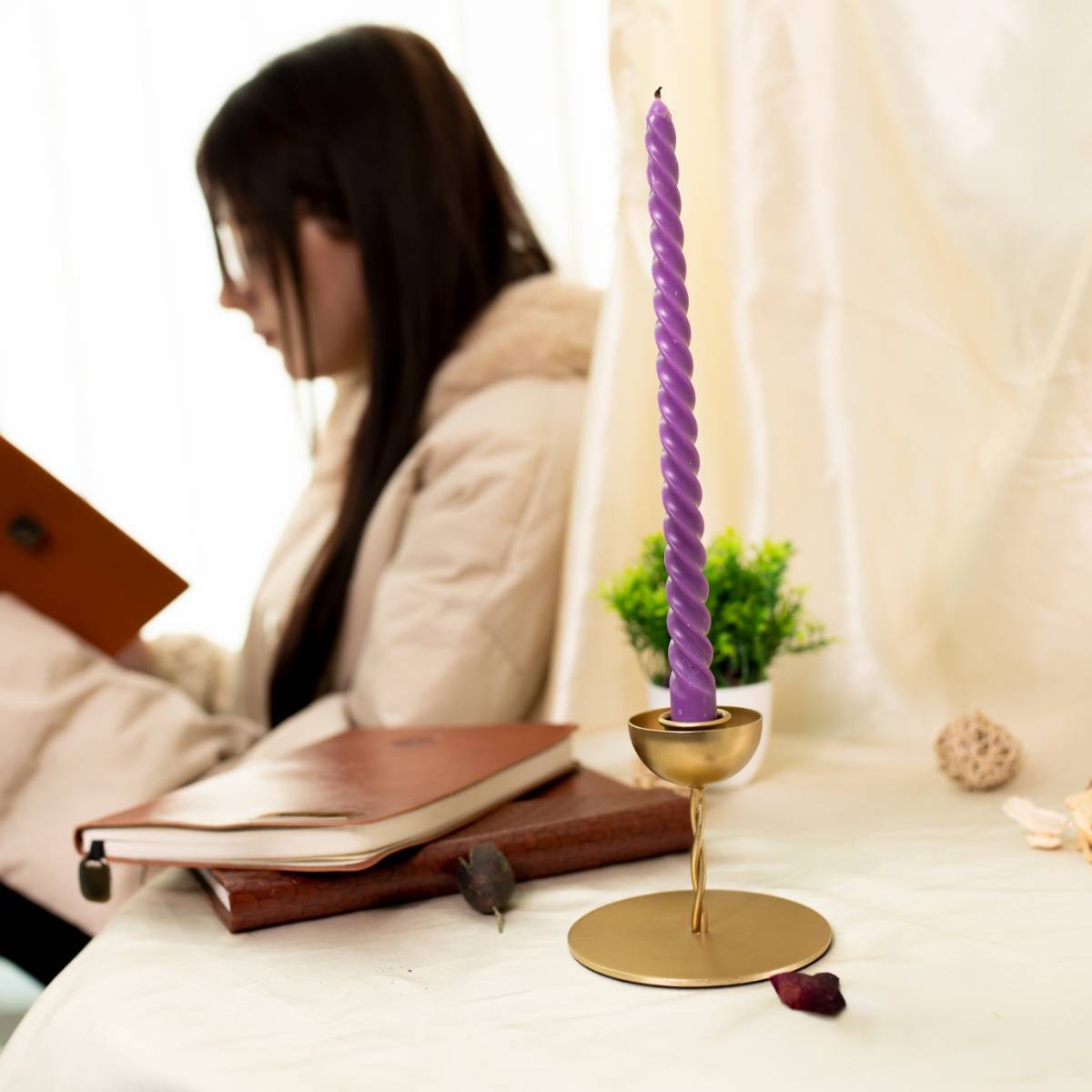 Gibox Cup Candle Holder Votive for Decoration Twisted Stem Decor Items Iron Stand