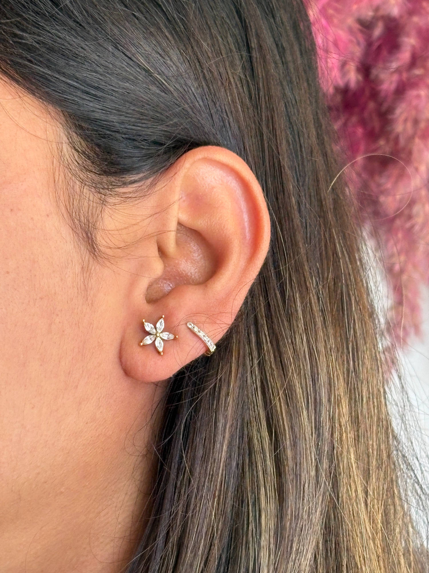 AMOSSH 18K Gold Plated Anti Tarnish Flower White Zircon Studded Earrings