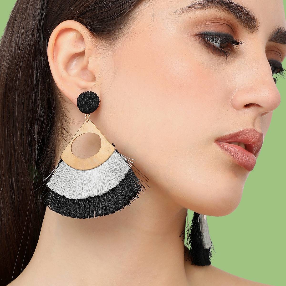 SOHI Gold Plated Designer Party Drop Earring for Women(4653)