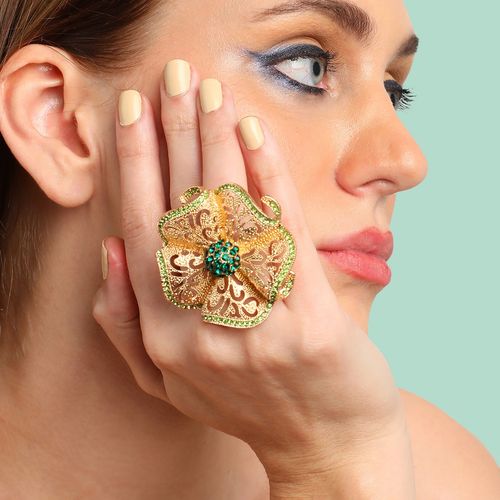 SOHI Gold-Plated Green Artificial Stones-Studded Finger Ring