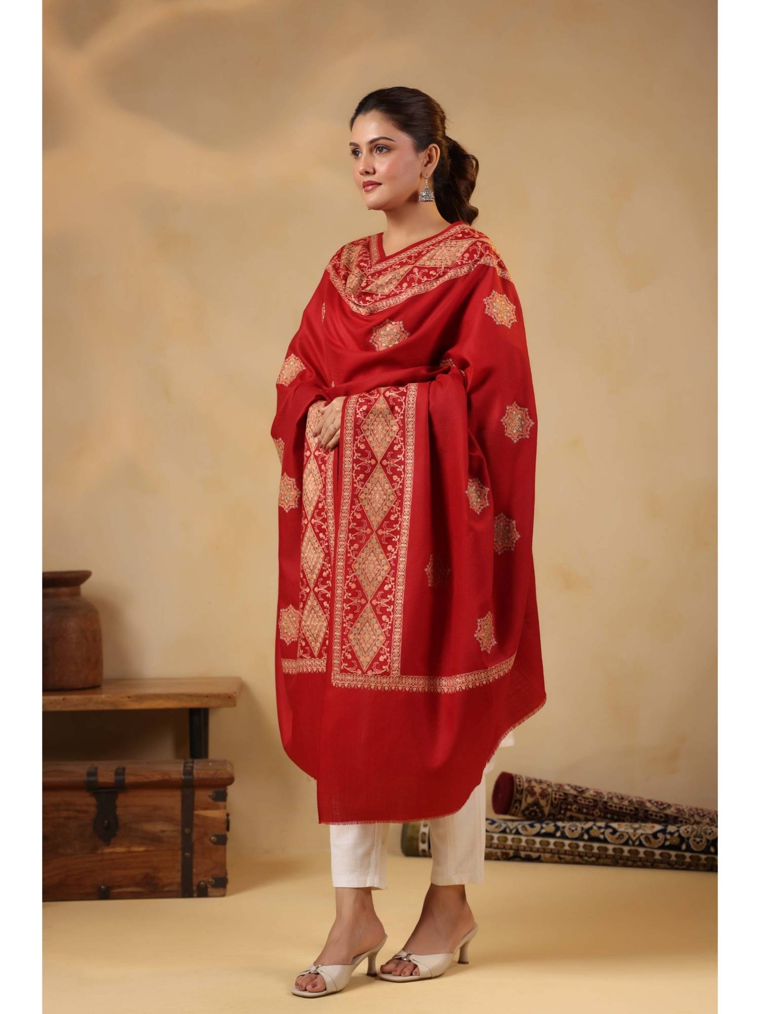 Zamour Kashmiri Sozni Floral Embroidery Shawl-Red