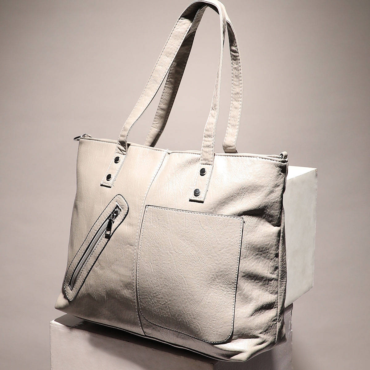 Haute Sauce Women'S Asymmetrical Everyday Handbag - Grey (L)