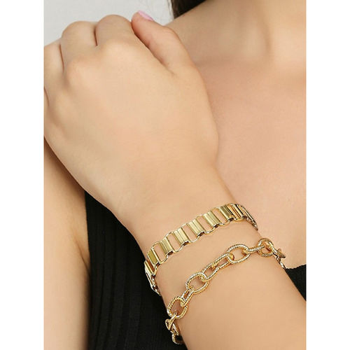 OOMPH Gold Tone Link Chain Heart Charm Bracelet for Women & Girls (Gold) At Nykaa, Best Beauty Products Online