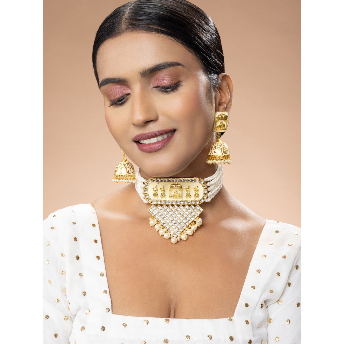 Qyuri White Pearl Necklace Jewellery Choker Adjustable For Women and girls  Pearl Gold-plated Plated Alloy Choker Price in India - Buy Qyuri White  Pearl Necklace Jewellery Choker Adjustable For Women and girls