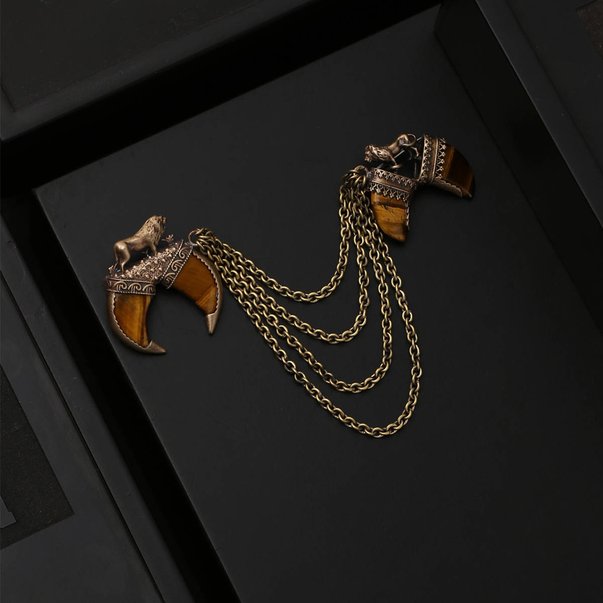 Cosa Nostraa The Lion-duo Brooch