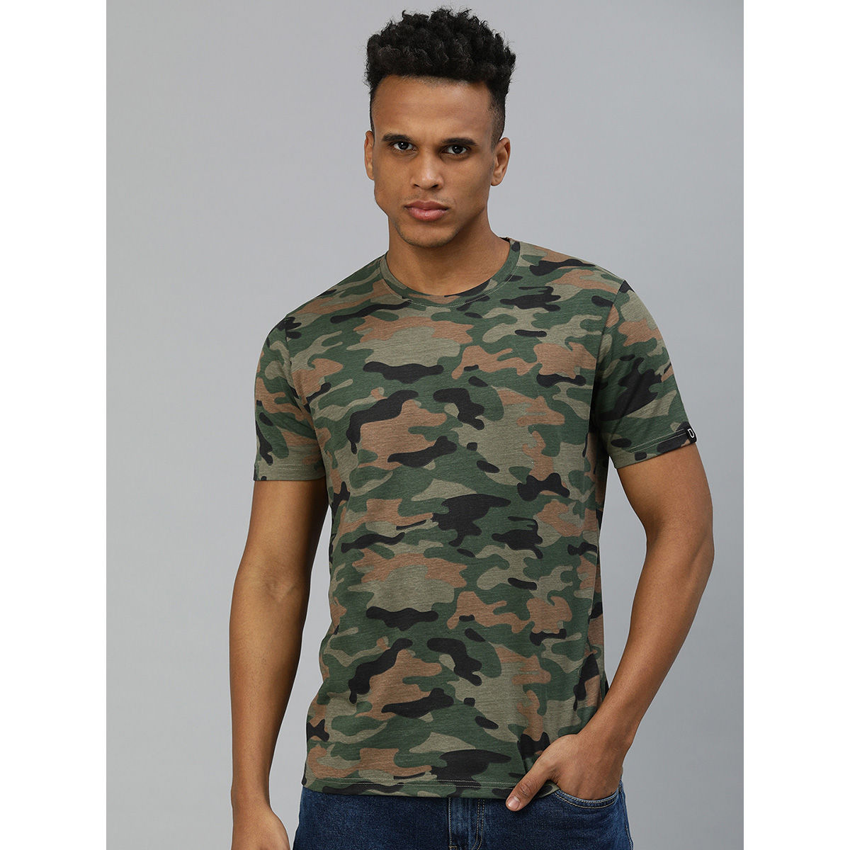 Urbano Fashion Men Green Slim Fit Military Camouflage Printed Half Sleeve Round Neck T shirt