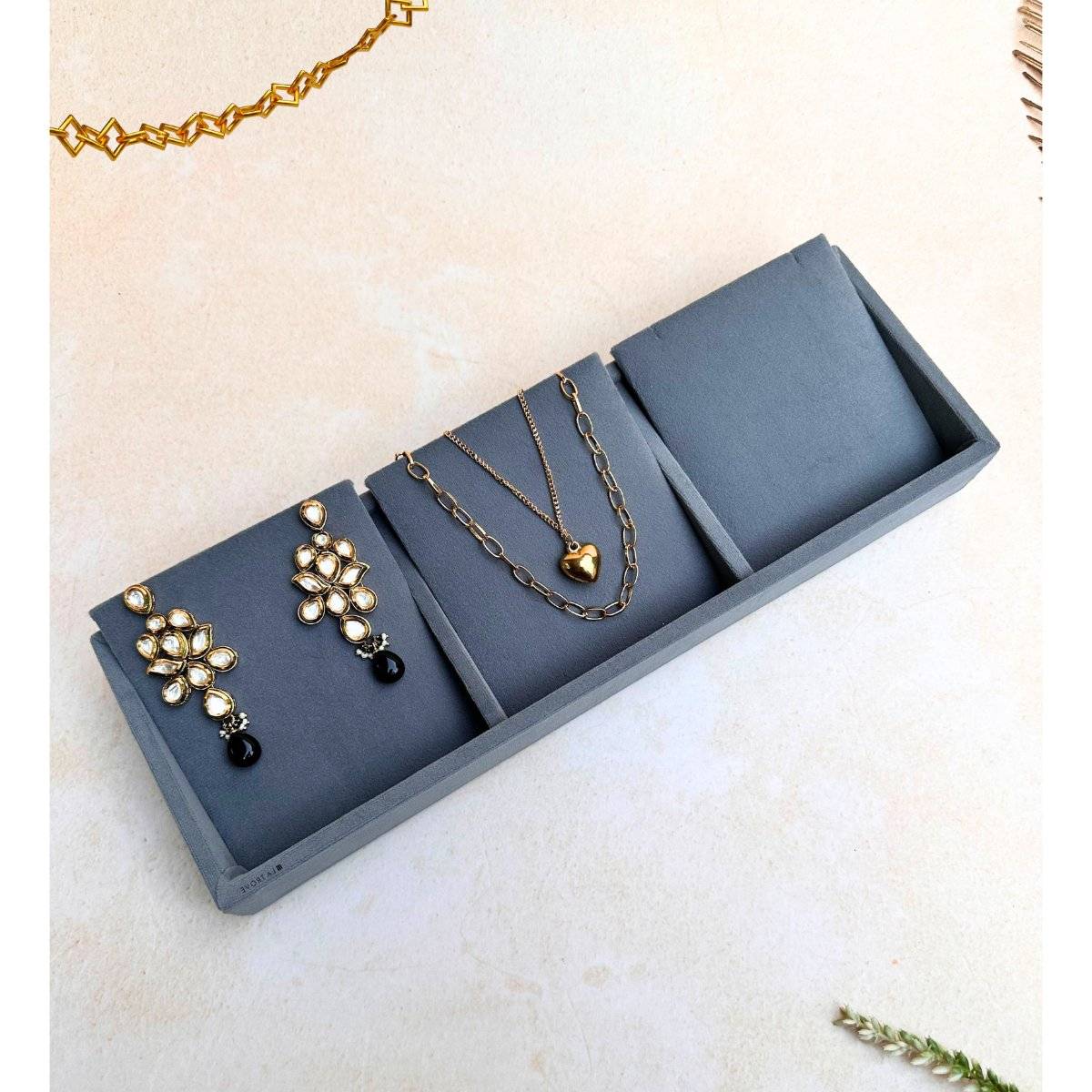 La Trove Grey Velvet 3-Grid Necklace & Earring's Jewellery Storage Organizer Tray