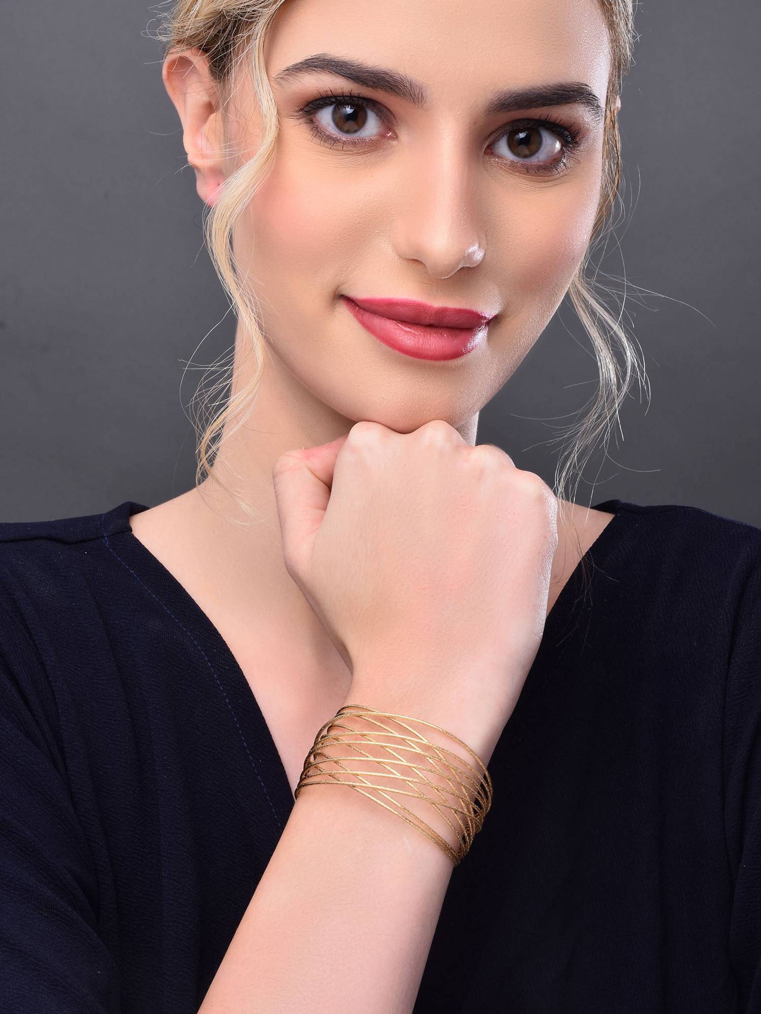 REENISAA Criss Cross Wired Gold Cuff
