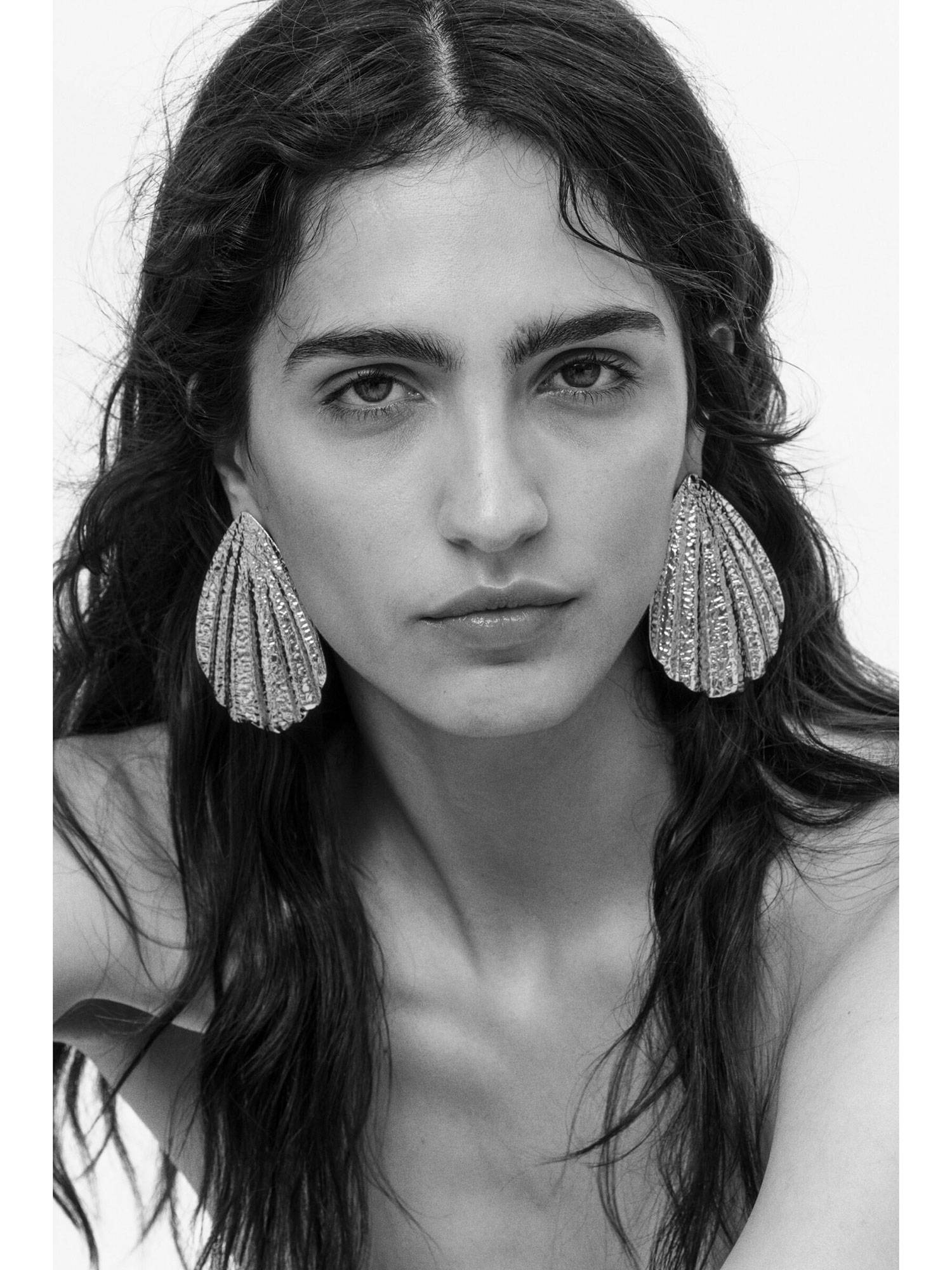 H&M Women Silver Seashell-Shaped Earrings