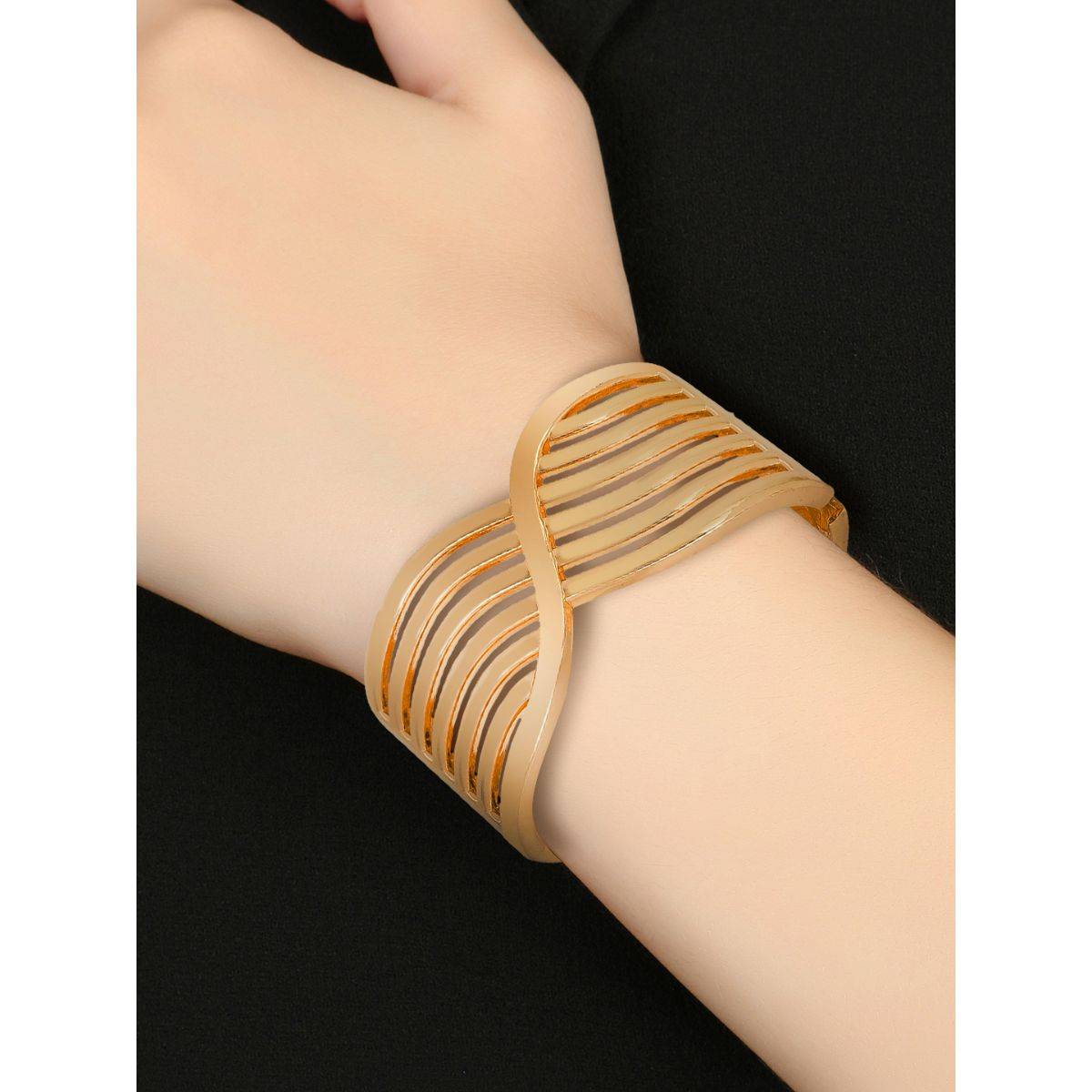 Adwitiya Women Gold Plated Textured Bracelet
